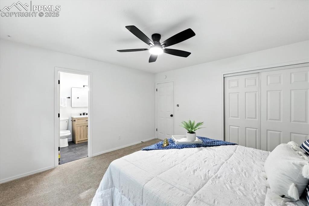 Image 12 of 18: Bedroom