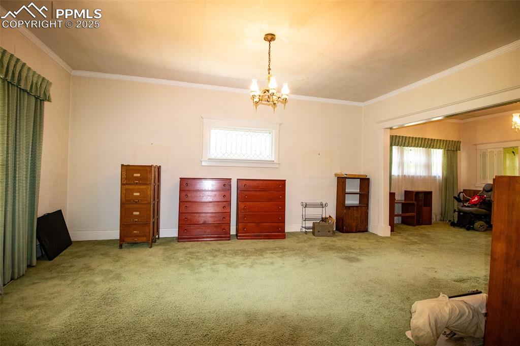 Image 11 of 30: Dining Area