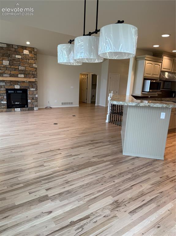 Image 10 of 43: Dining Area