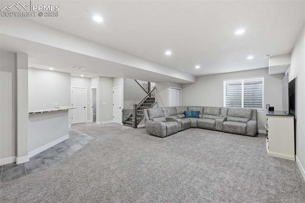 Image 22 of 36: Family Room