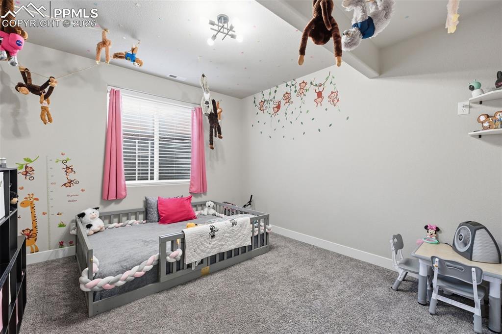 Image 26 of 36: Bedroom