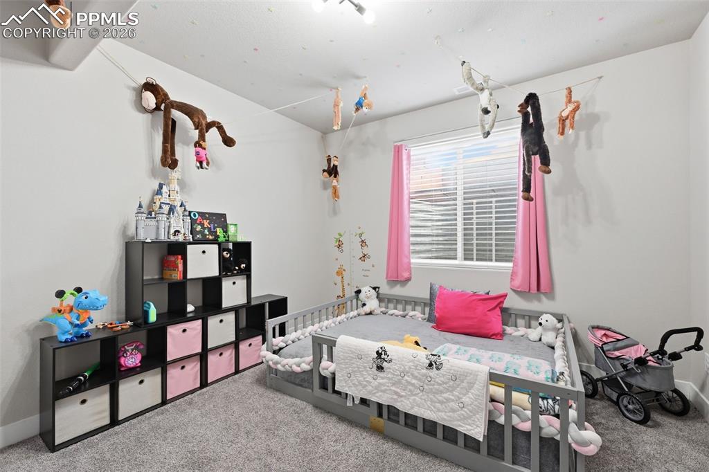 Image 27 of 36: Bedroom