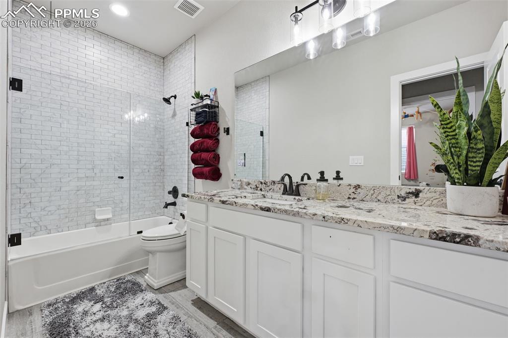 Image 28 of 36: Basement bathroom