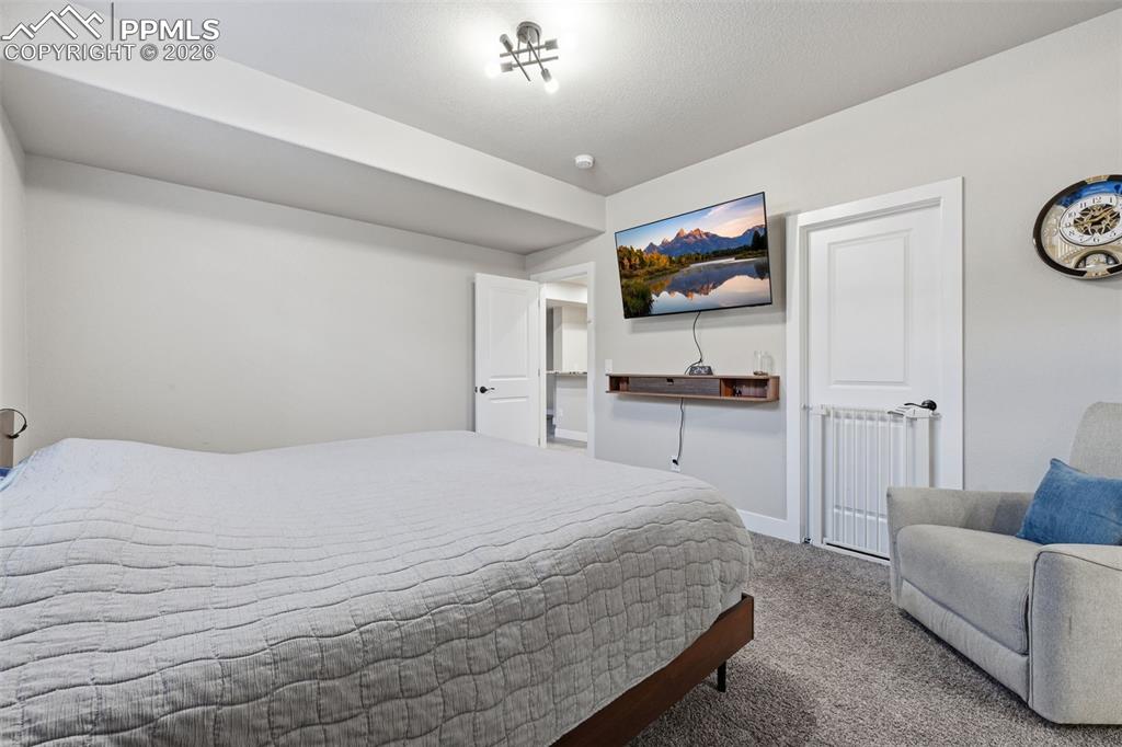 Image 30 of 36: Bedroom