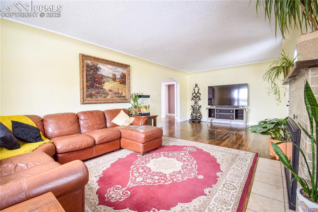 Image 12 of 49: Living Room