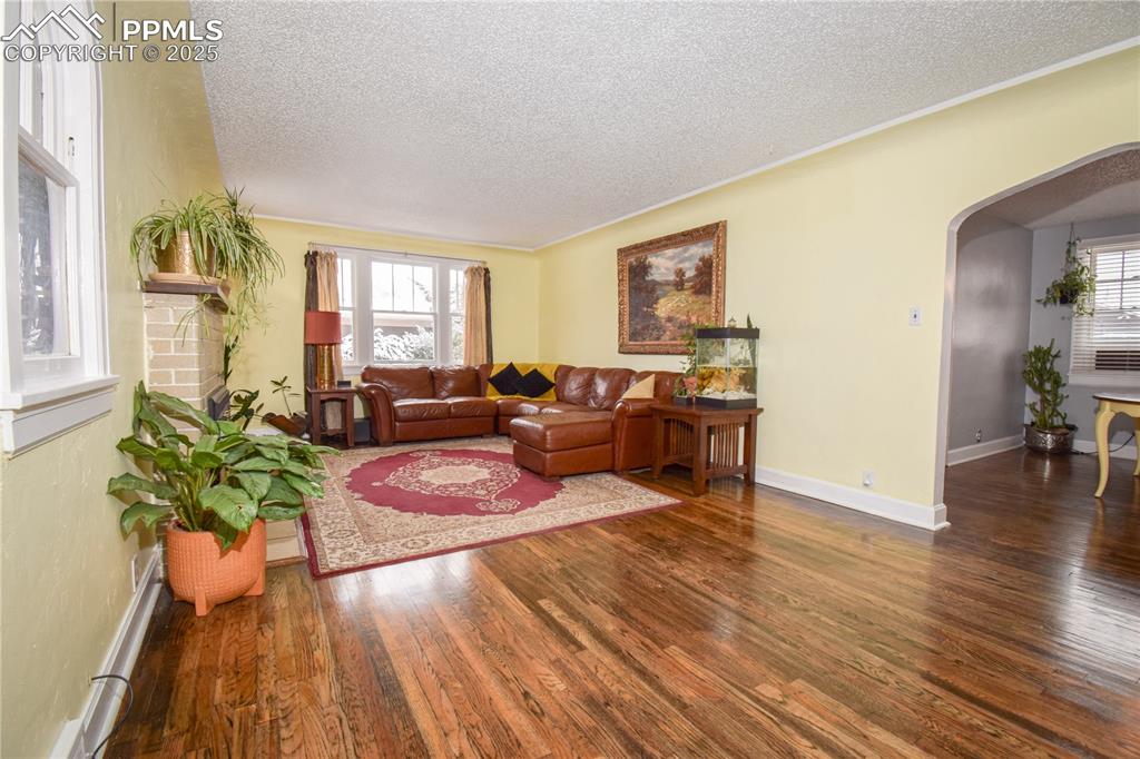 Image 7 of 49: Living Room