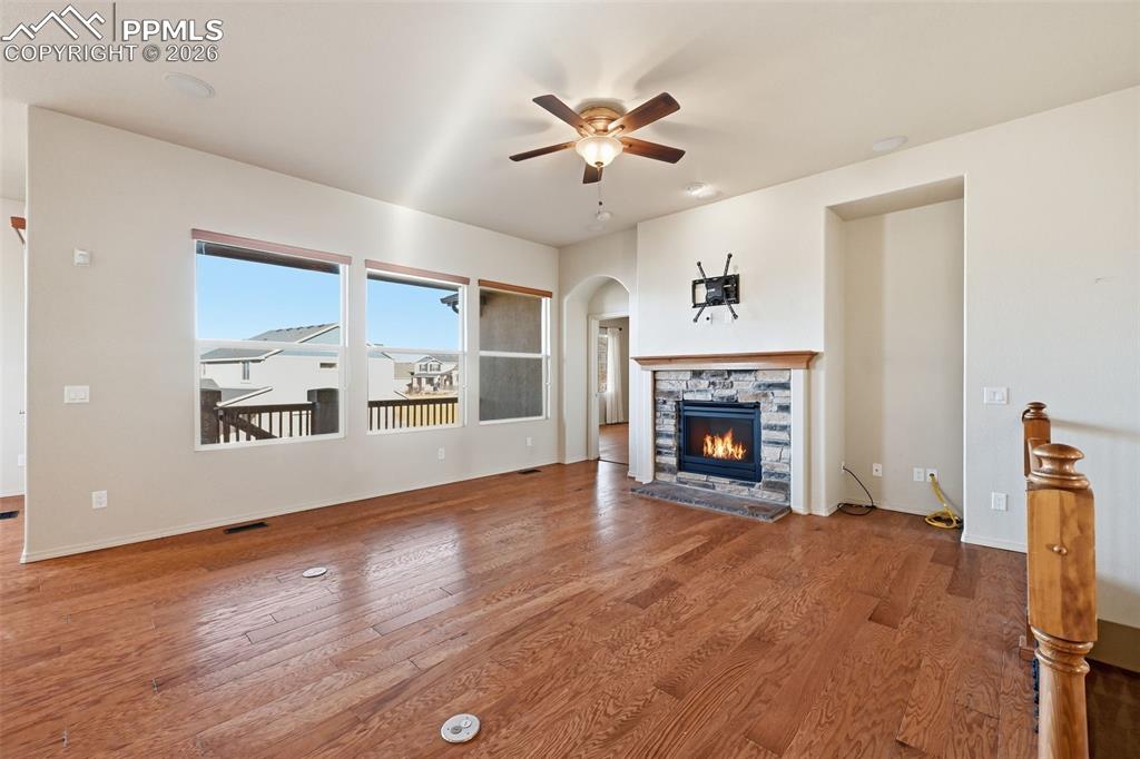 Image 17 of 42: Great Room