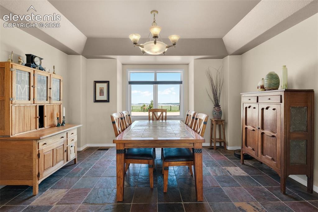 Image 14 of 49: Dining Room