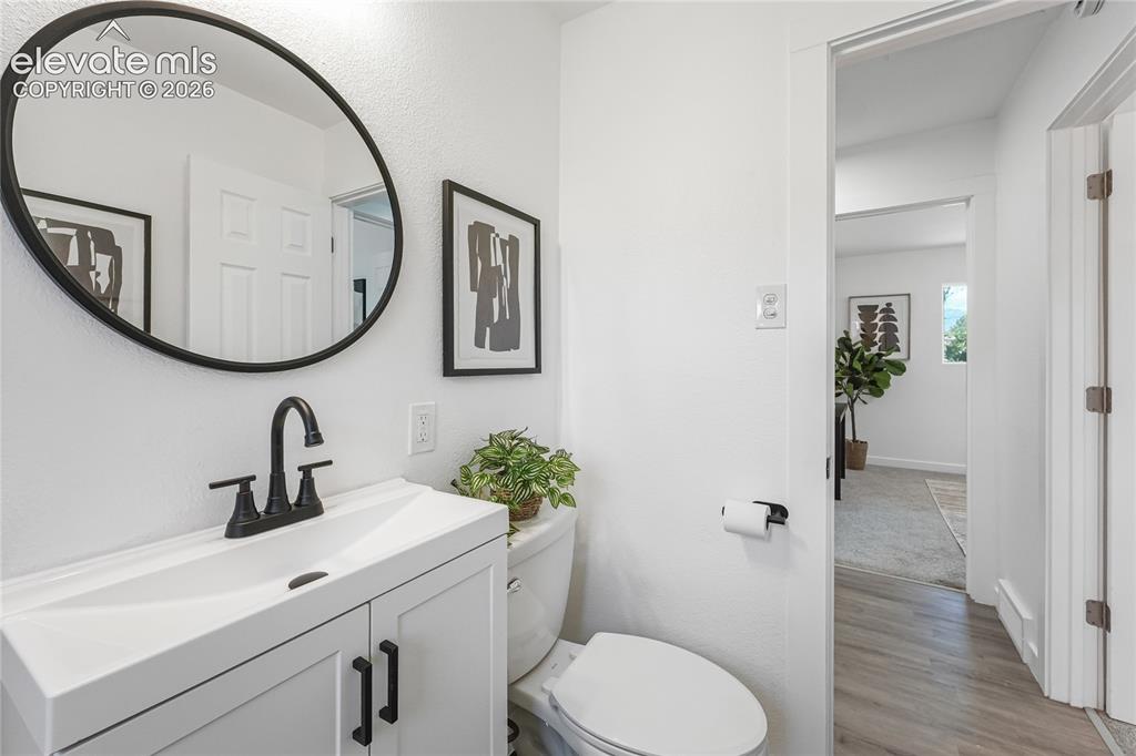 Image 15 of 44: Bathroom