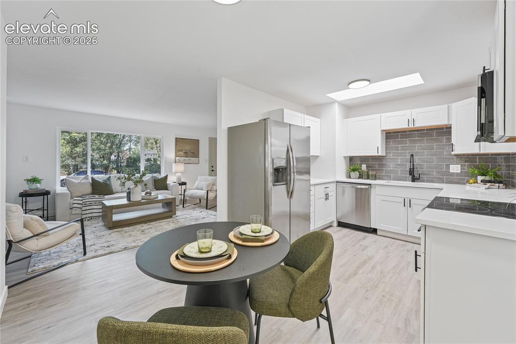 Image 8 of 44: Kitchen