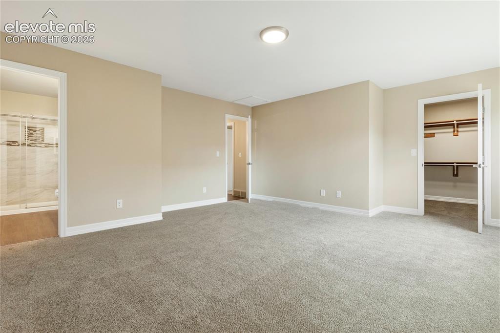 Image 18 of 47: Bedroom