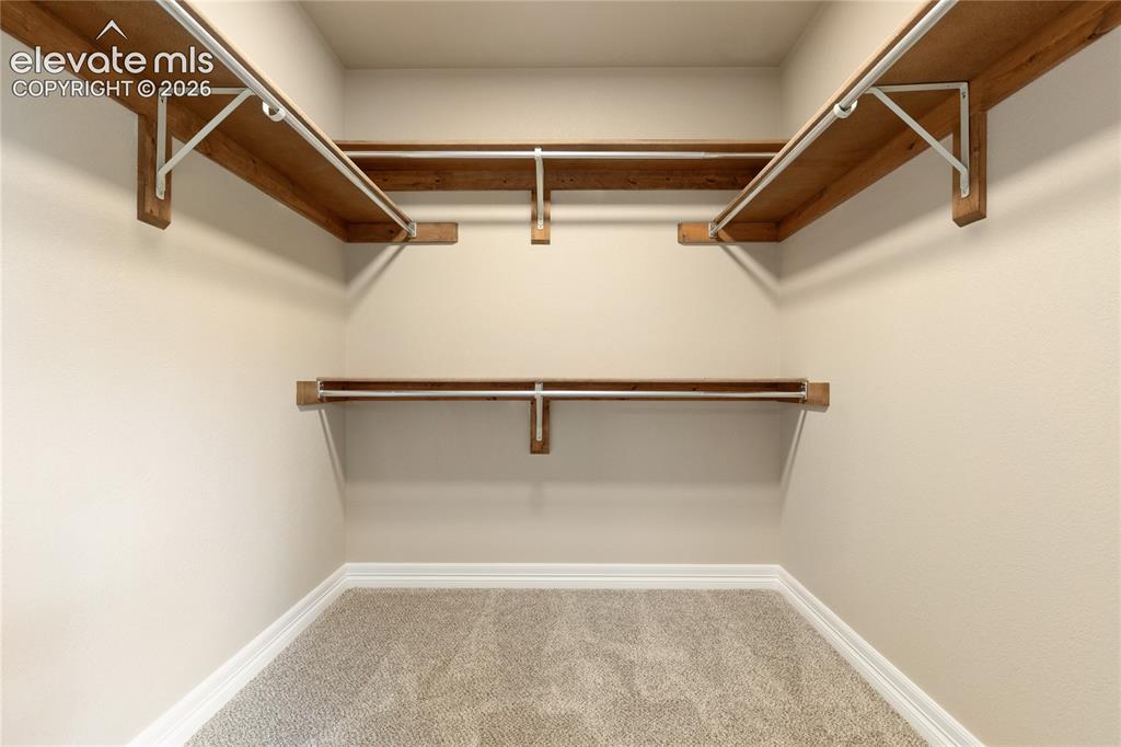 Image 20 of 47: Closet