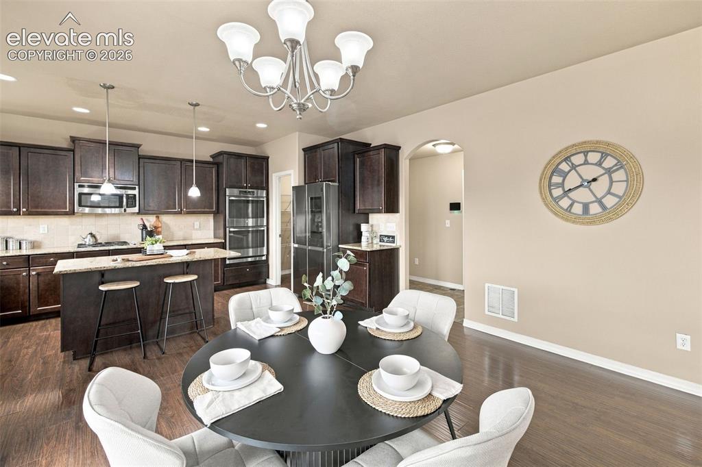 Image 11 of 45: Dining Area