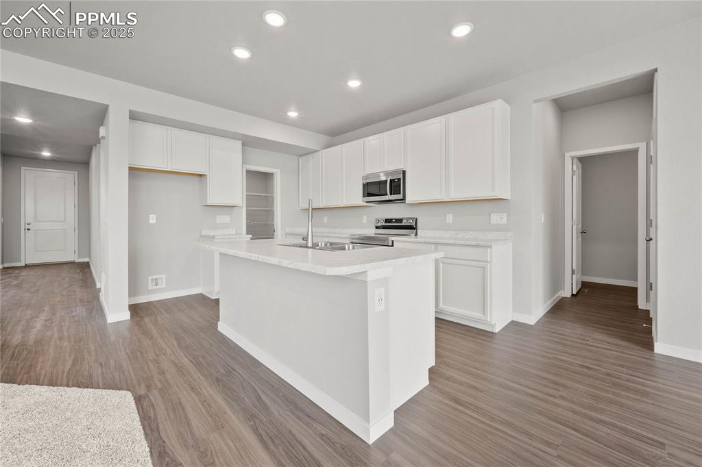 Image 11 of 34: Kitchen