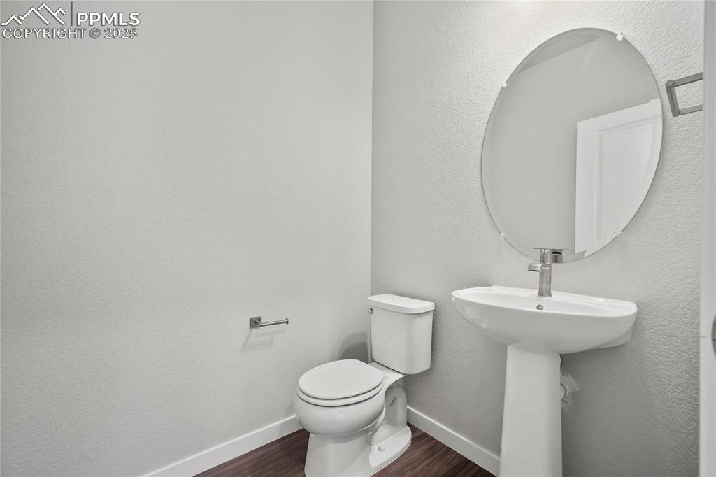 Image 16 of 34: Bathroom