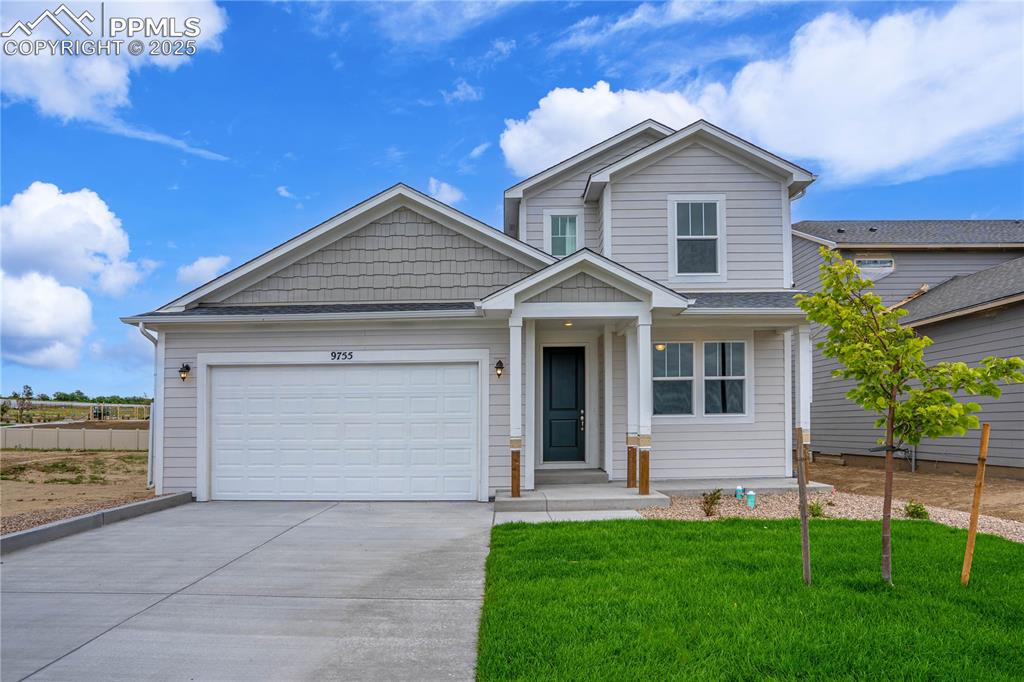 Image 2 of 34: Front of Structure