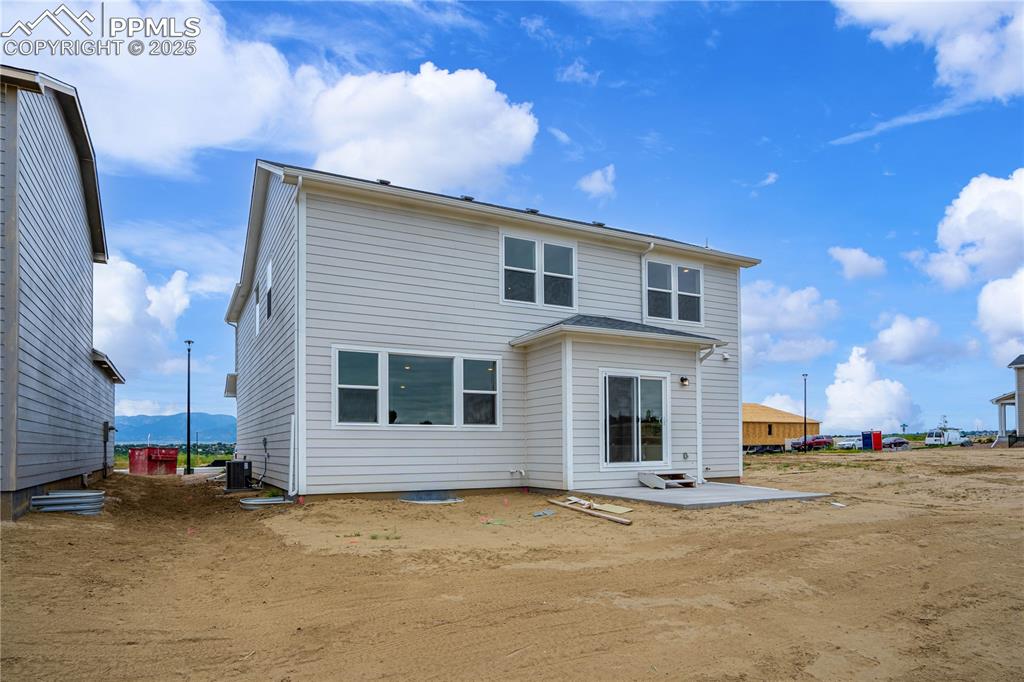 Image 34 of 34: Back of Structure