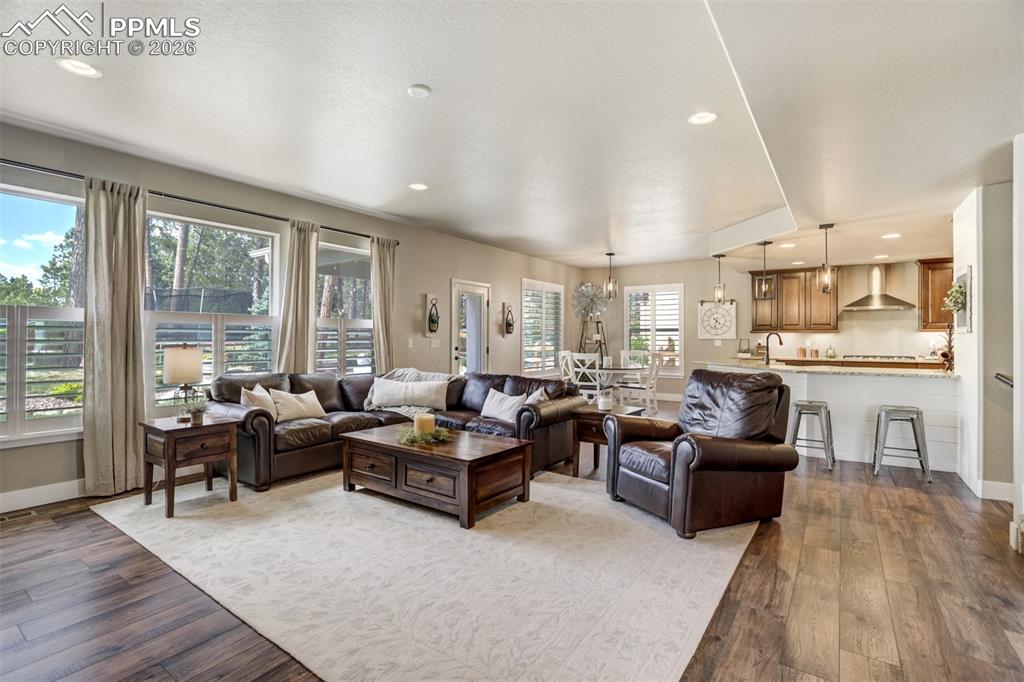 Image 12 of 50: Living Room