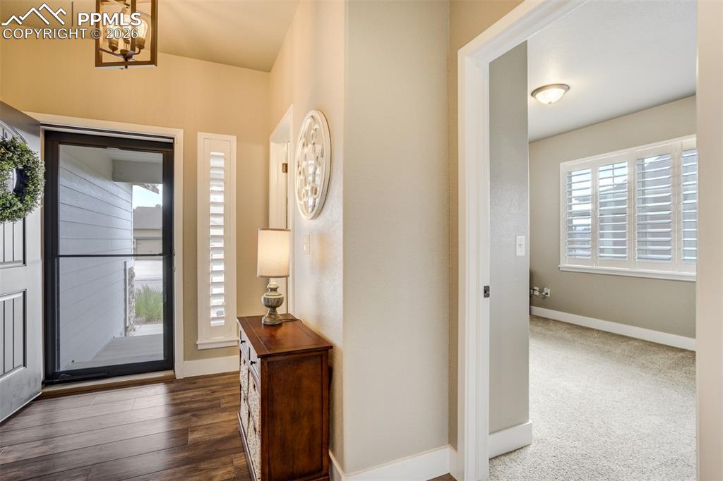 Image 18 of 50: Entry