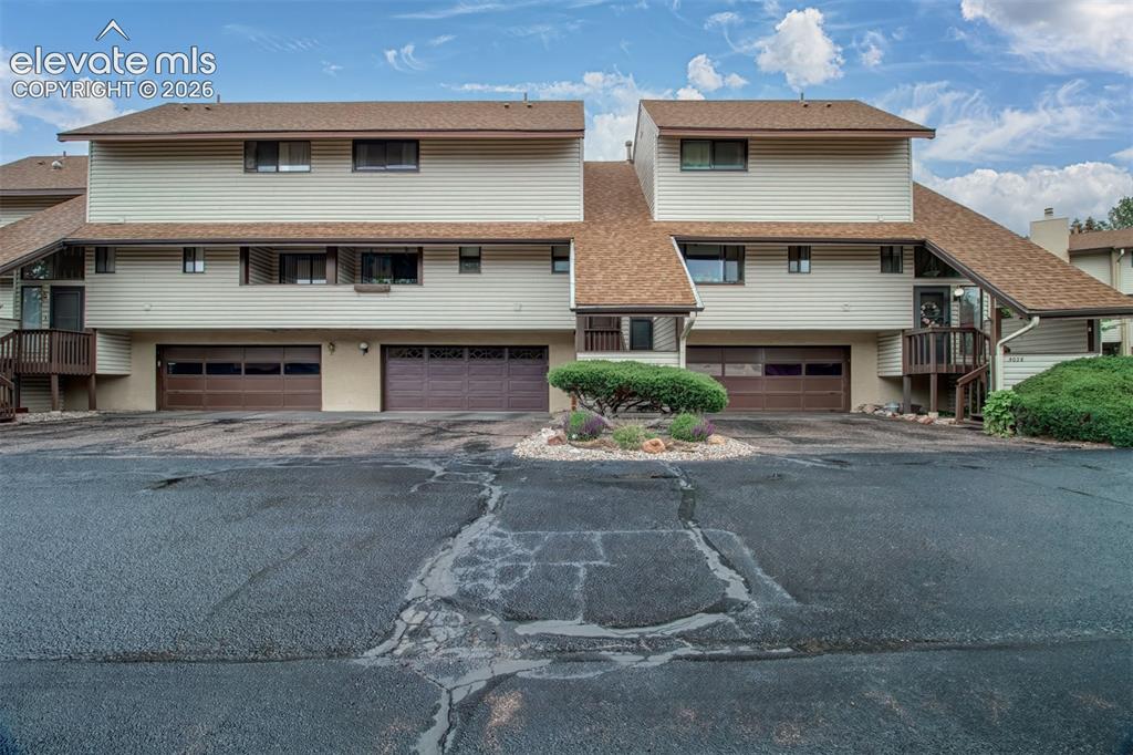 Image 1 of 33: Front of Structure