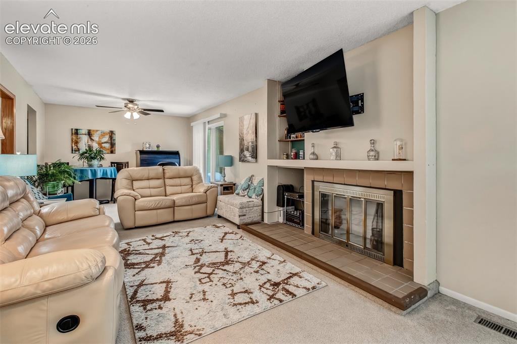 Image 7 of 33: Living Room