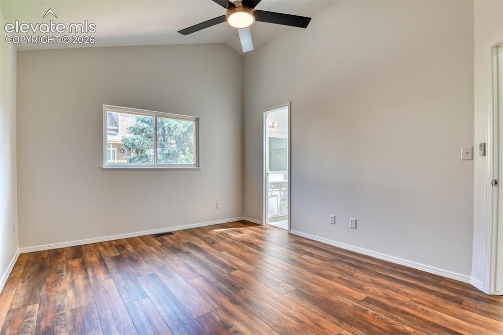 Image 19 of 48: Master Bedroom