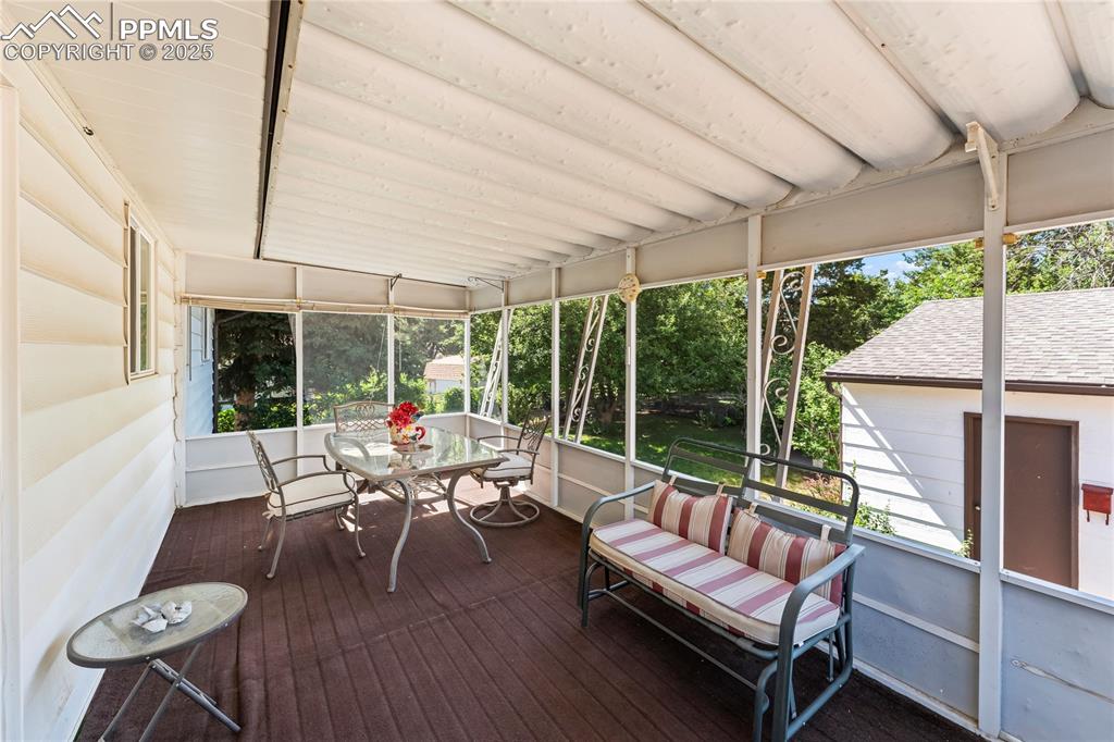 Image 29 of 39: enclosed sunroom 