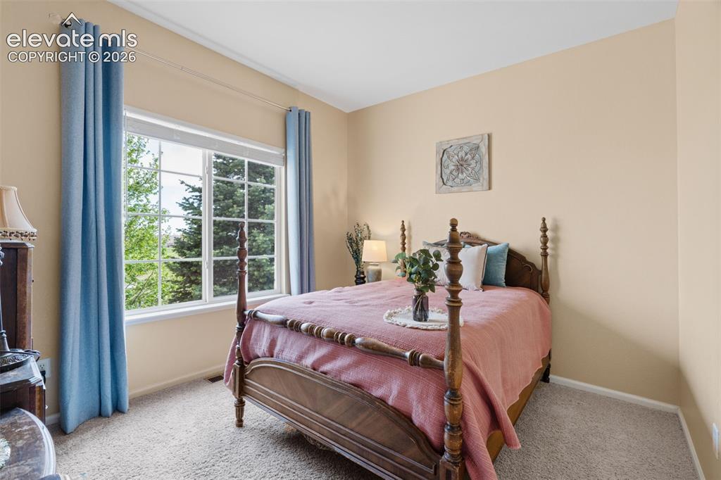 Image 18 of 48: Bedroom