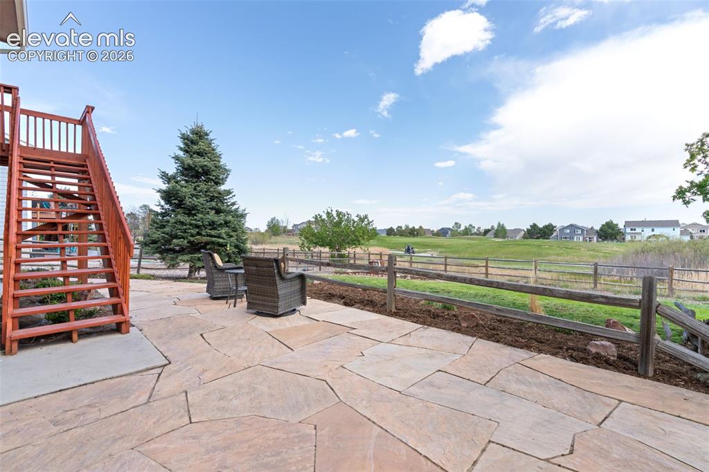Image 41 of 48: Patio