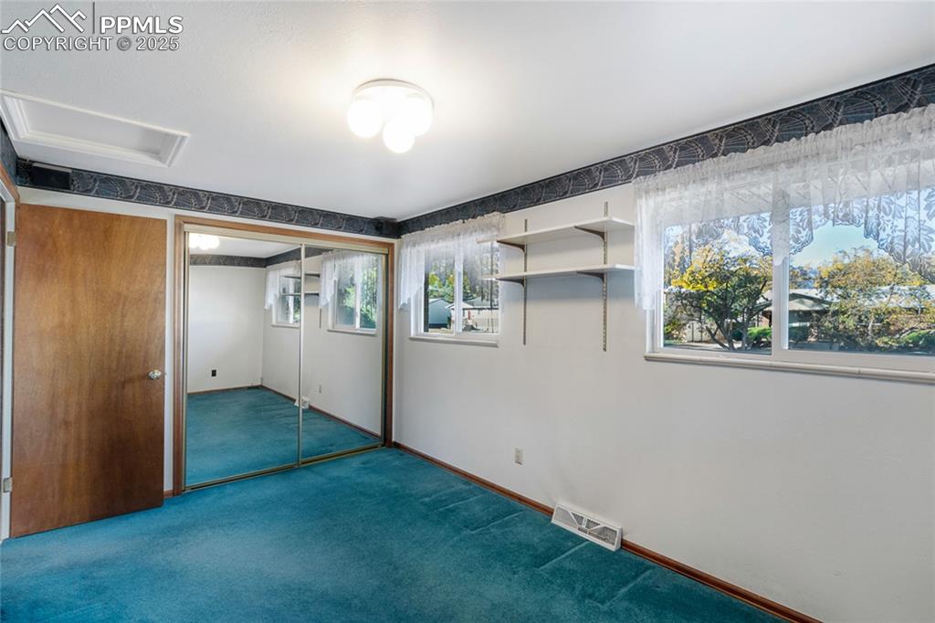 Image 21 of 42: Bedroom