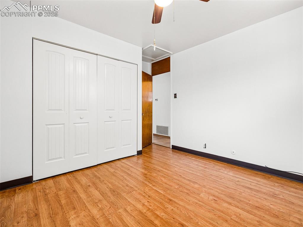 Image 15 of 34: Bedroom