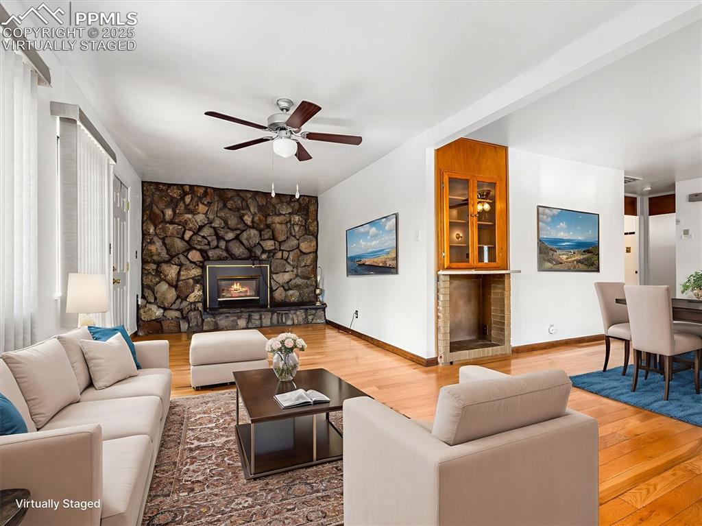 Image 30 of 34: Virtually Staged 