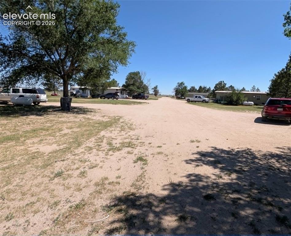 Image 9 of 23: Yard