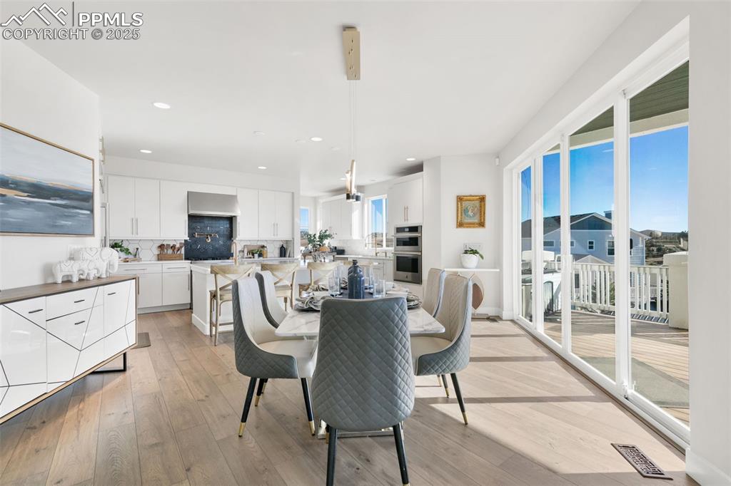 Image 12 of 49: Dining Area