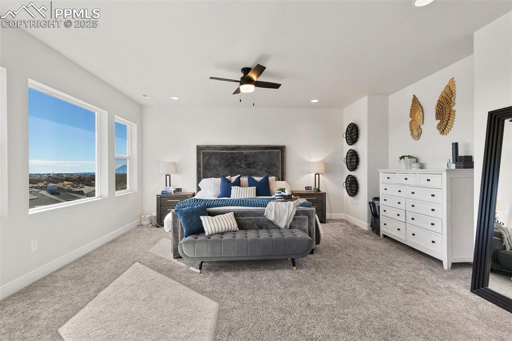 Image 25 of 49: Bedroom