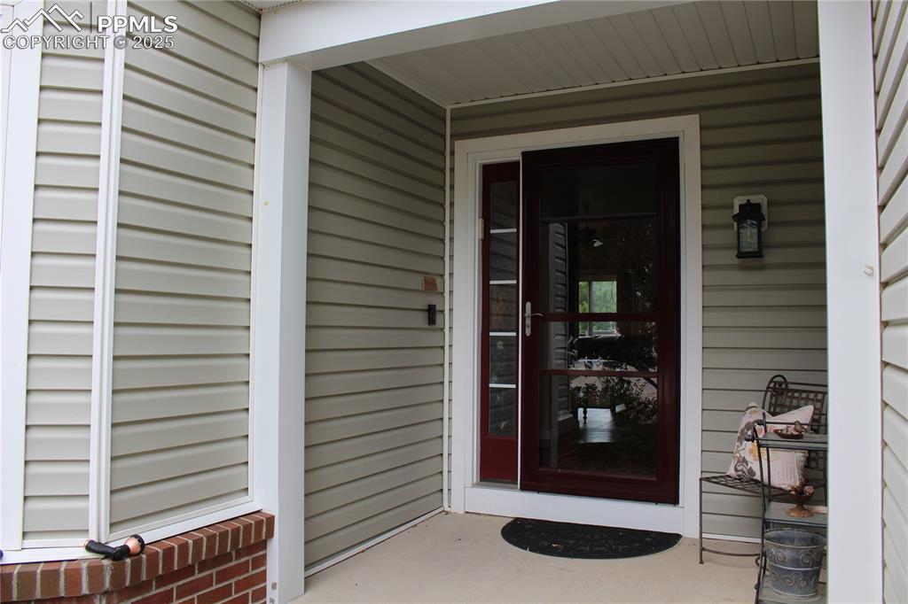 Image 4 of 23: Entry