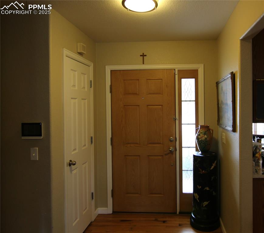 Image 5 of 23: Entry