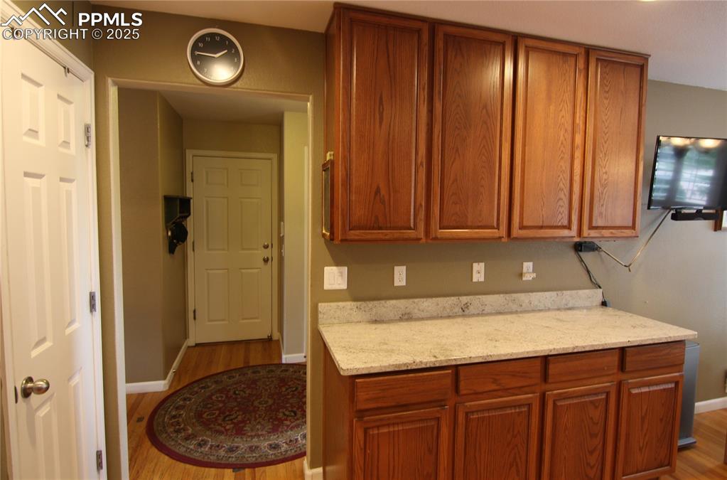 Image 9 of 23: Kitchen