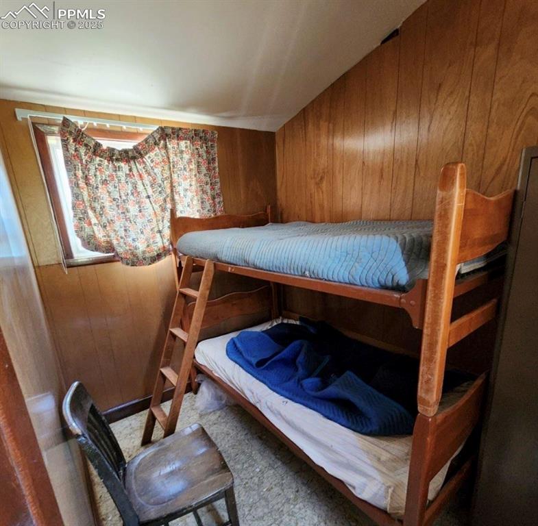 Image 10 of 18: Bedroom