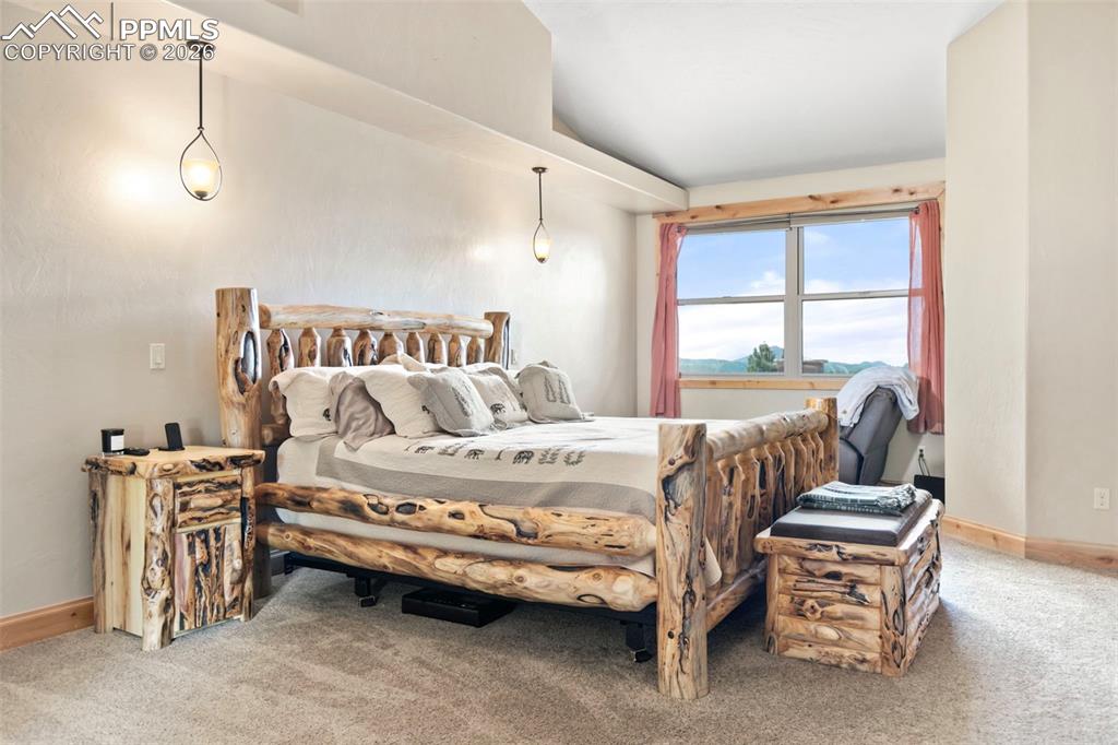 Image 22 of 48: Bedroom