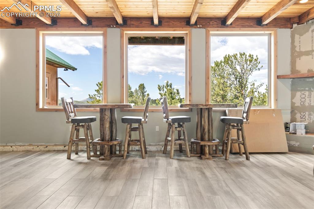 Image 7 of 48: Dining Area