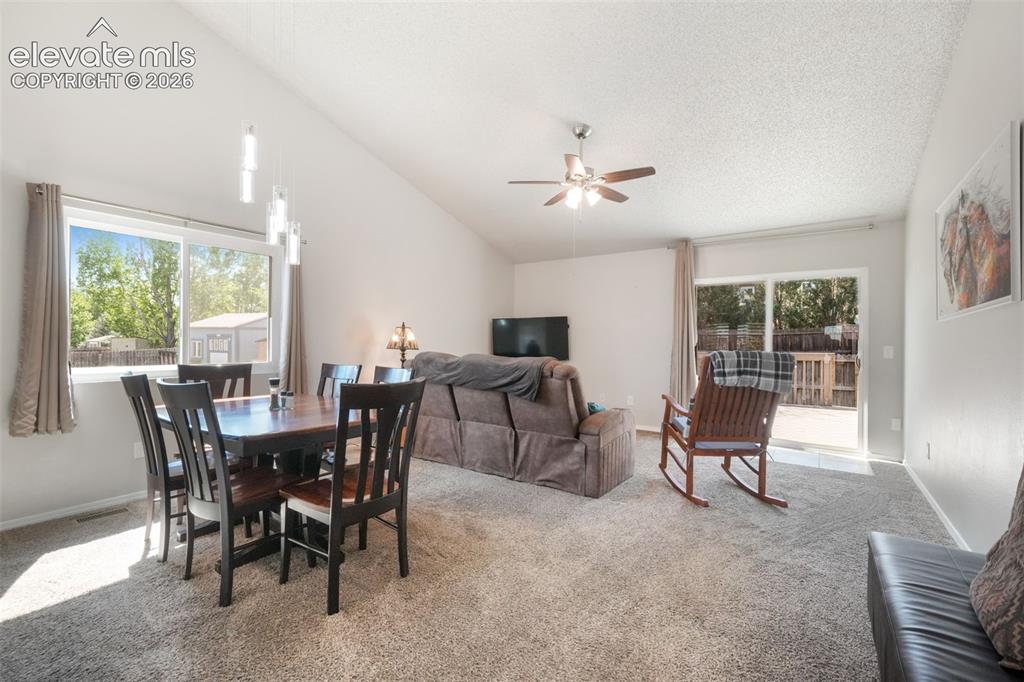 Image 3 of 40: Floor Plan