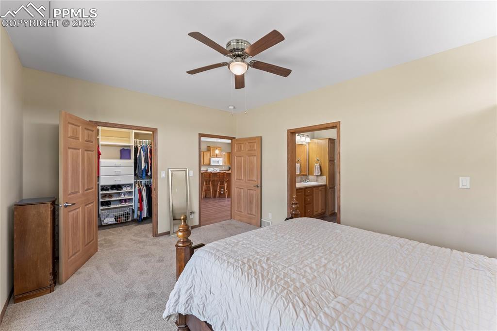 Image 8 of 38: Bedroom