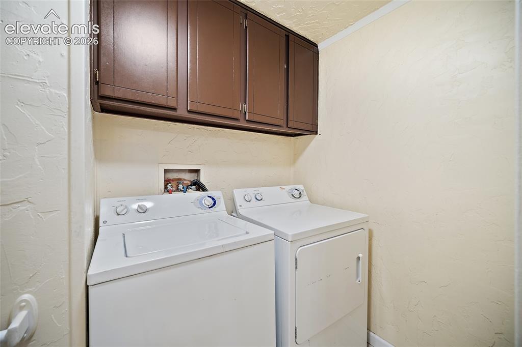 Image 13 of 40: Laundry