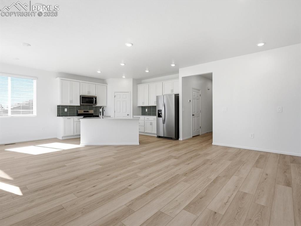 Image 13 of 45: Kitchen