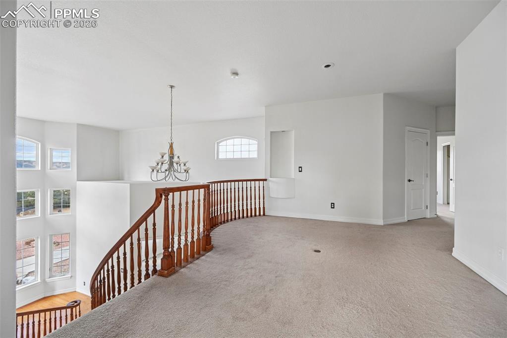 Image 18 of 49: Loft