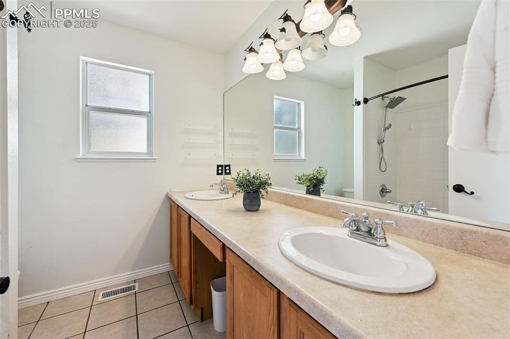 Image 19 of 27: Master Bathroom