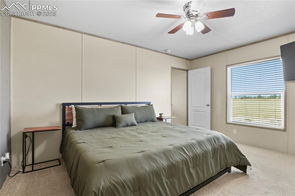 Image 13 of 41: Bedroom