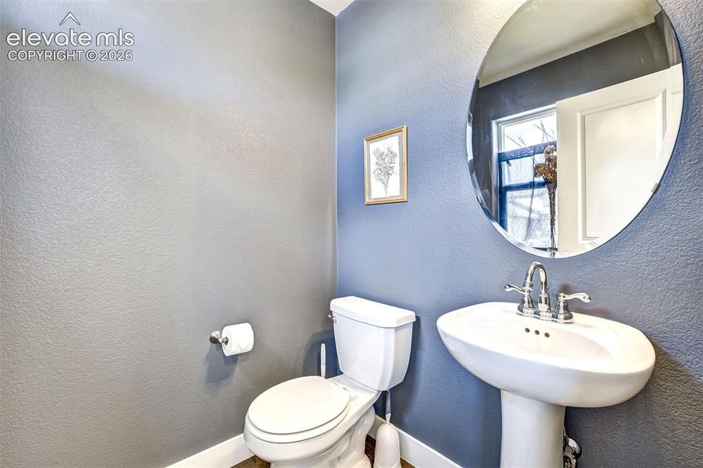 Image 7 of 35: Bathroom