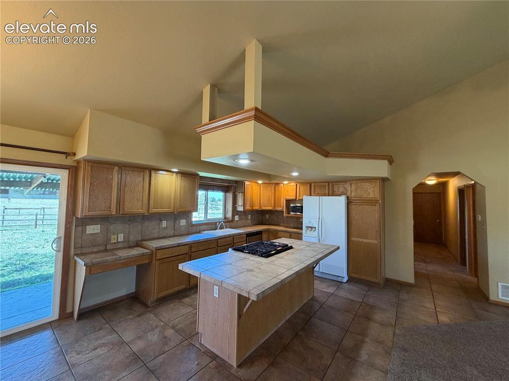 Image 10 of 21: Kitchen with Large Island